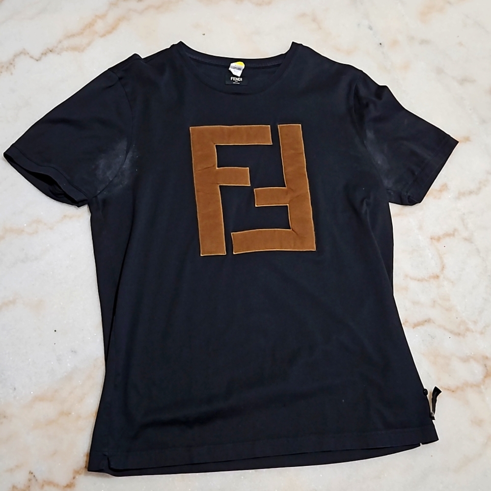 Fendi t shirt